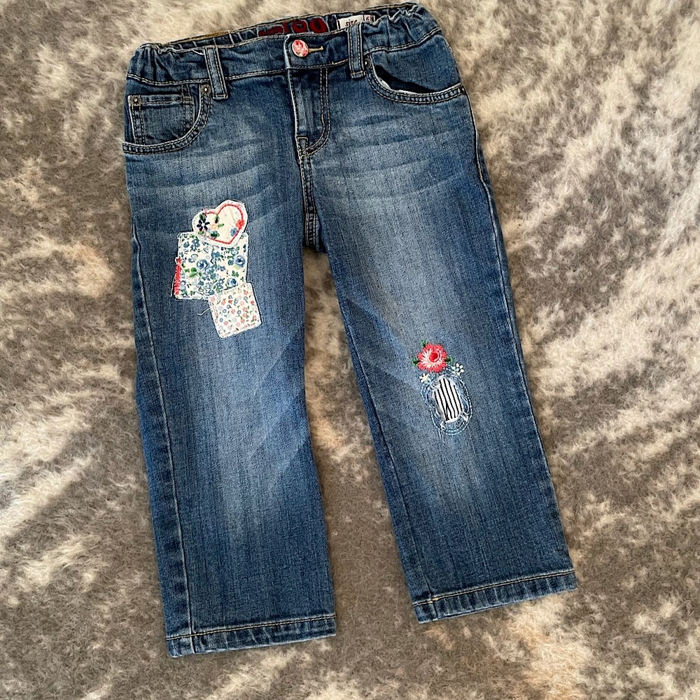 5/$25 Girls Patch Work Capri Jeans